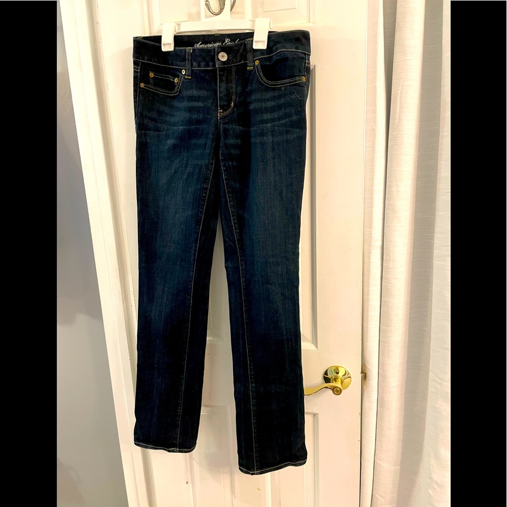 Size 6 long American Eagle Straight Cut Jeans
